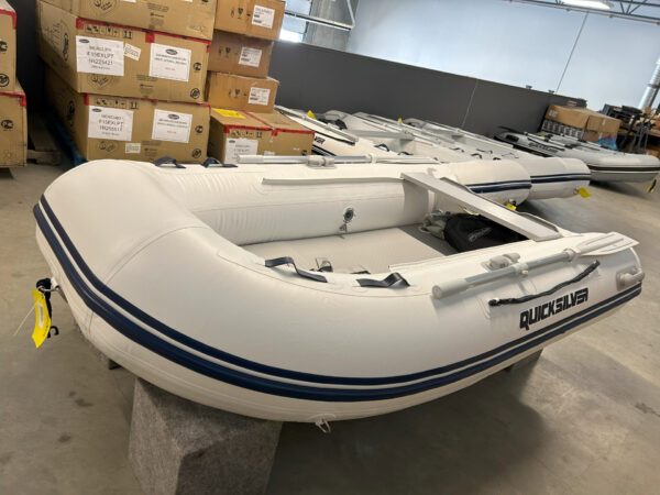 QUICKSILVER AIRDECK 250 INFLATABLE BOAT - Image 2
